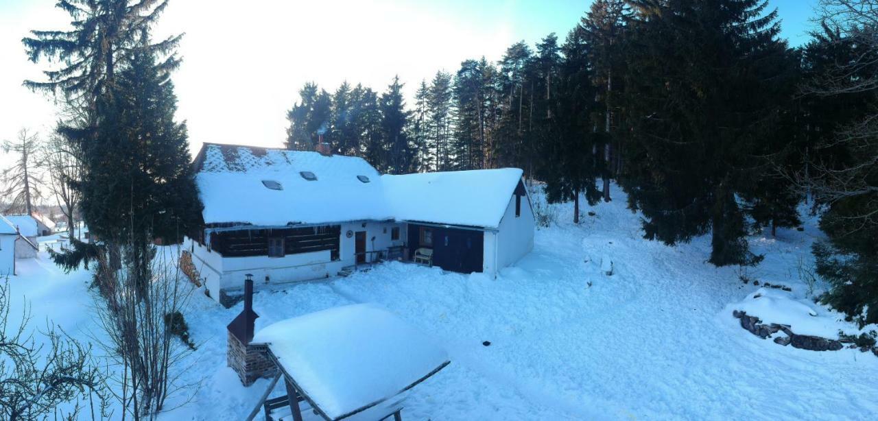 Malebná chalupa u Javorníku na Šumavě Vacov Exterior foto
